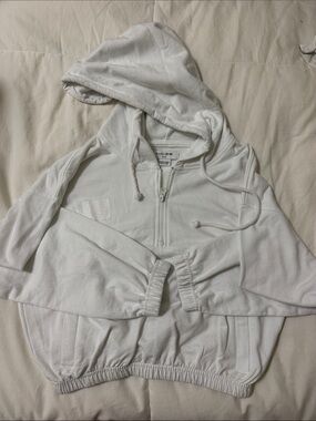 Noize White Half-Zip Drawstring Cropped Hoodie